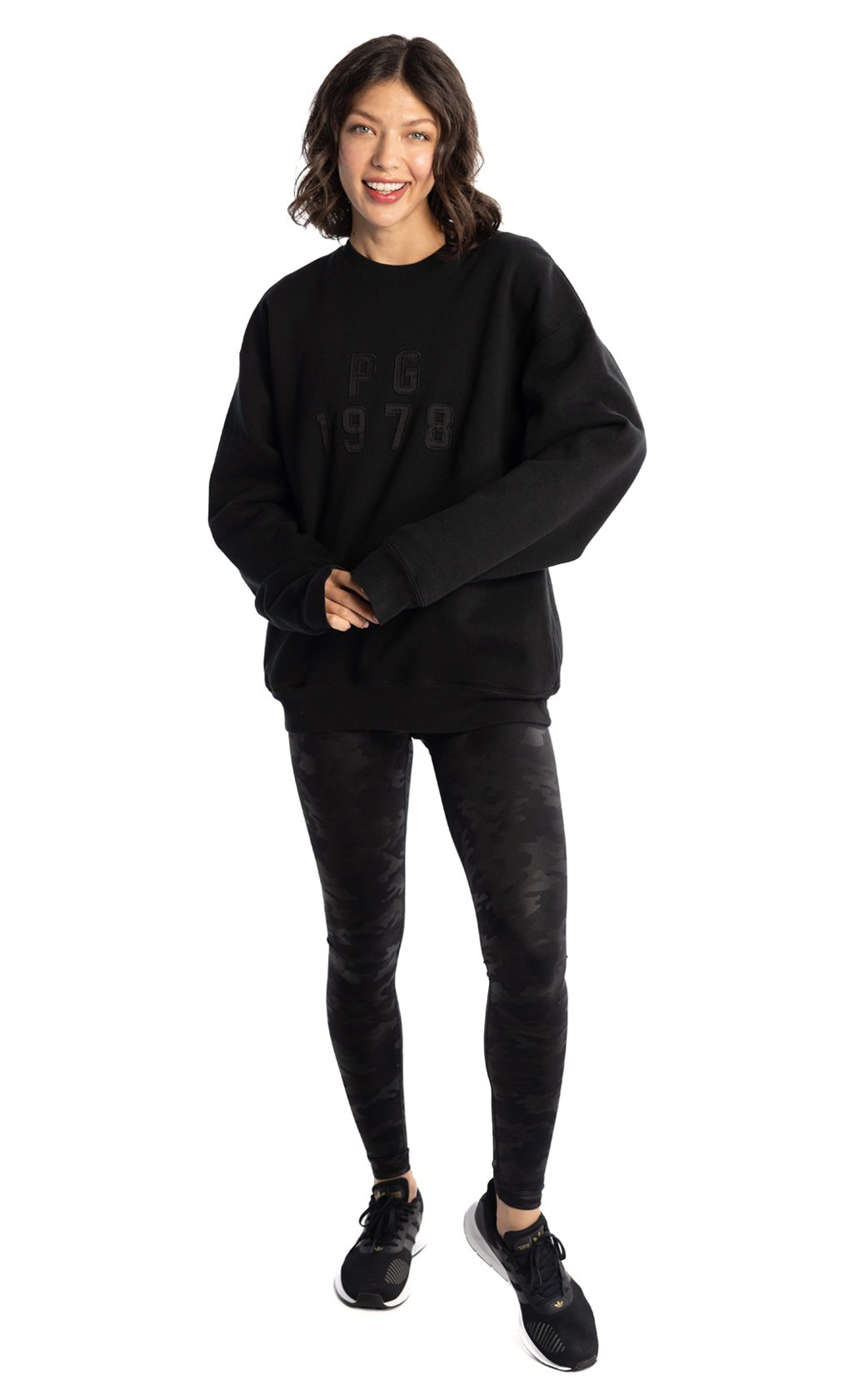 UPPER EAST SIDE 2 POCKET CREWNECK SWEATSHIRT